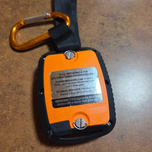 SPOT Gen 3 Satellite GPS Messenger - Picture 2 of 2